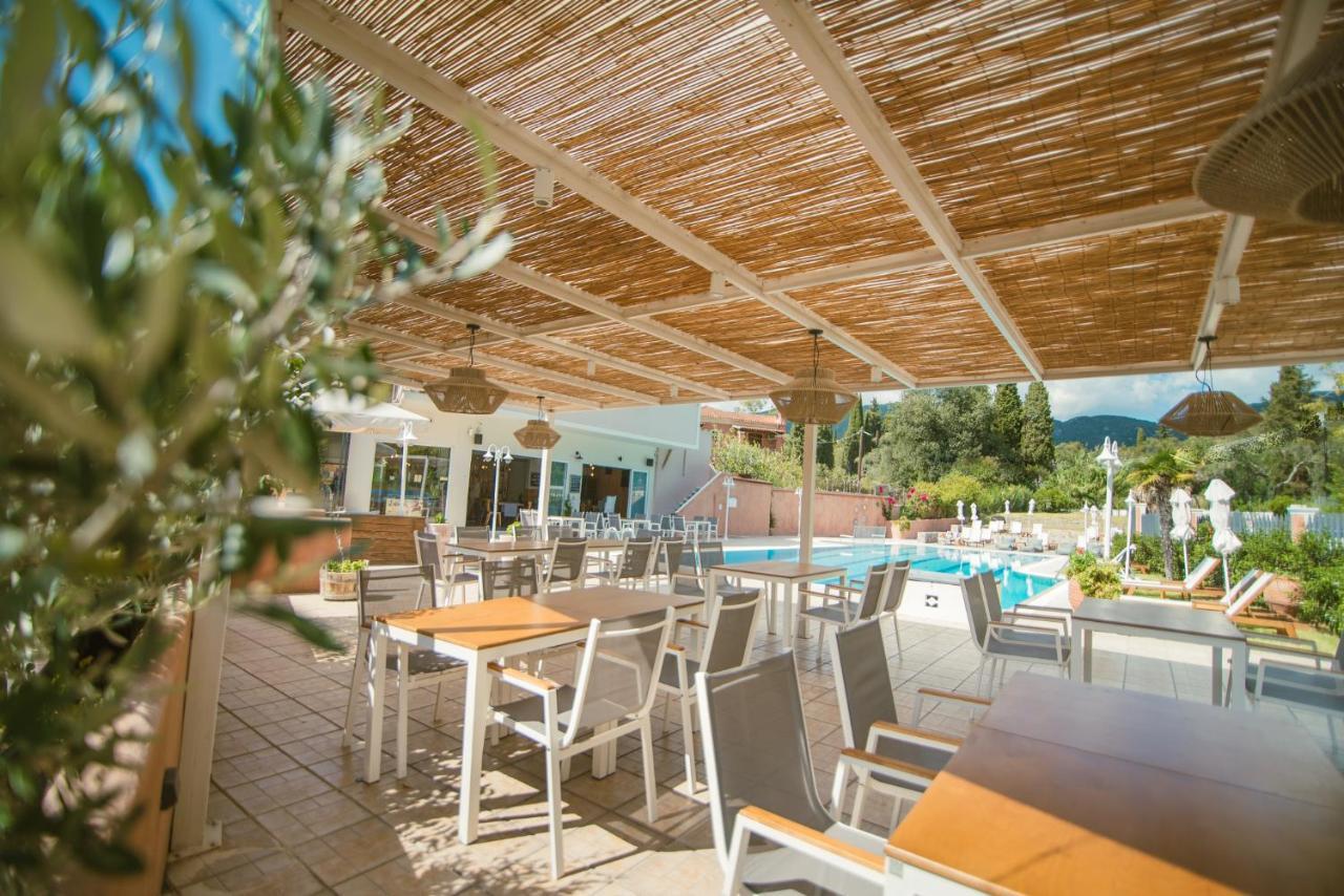 Hotel apartamentowy Dominoes Corfu Ýpsos