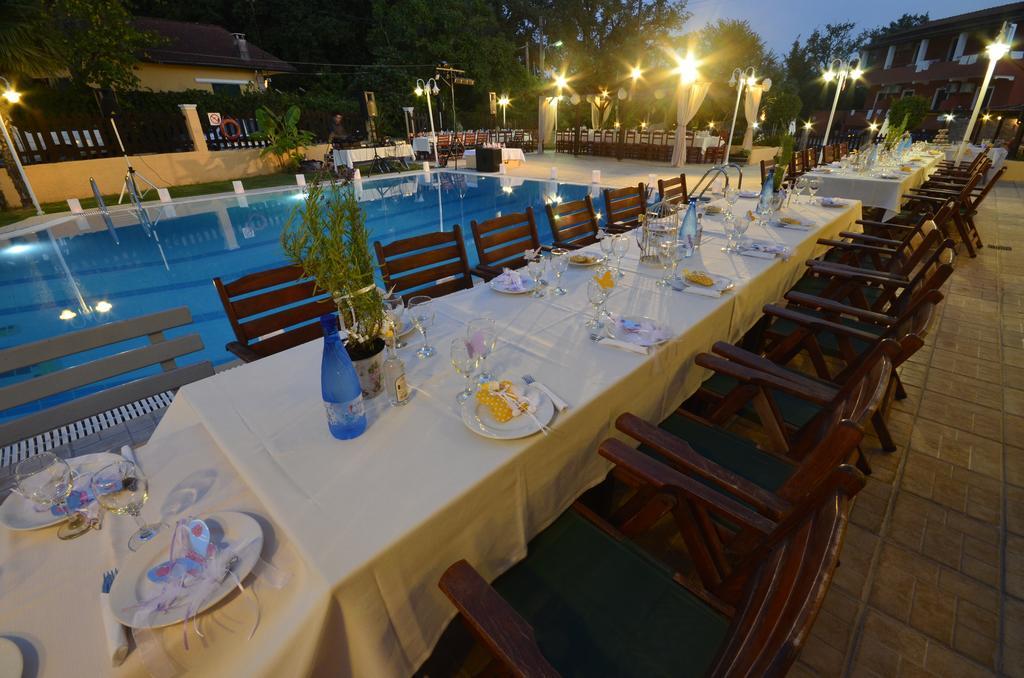 Dominoes Corfu